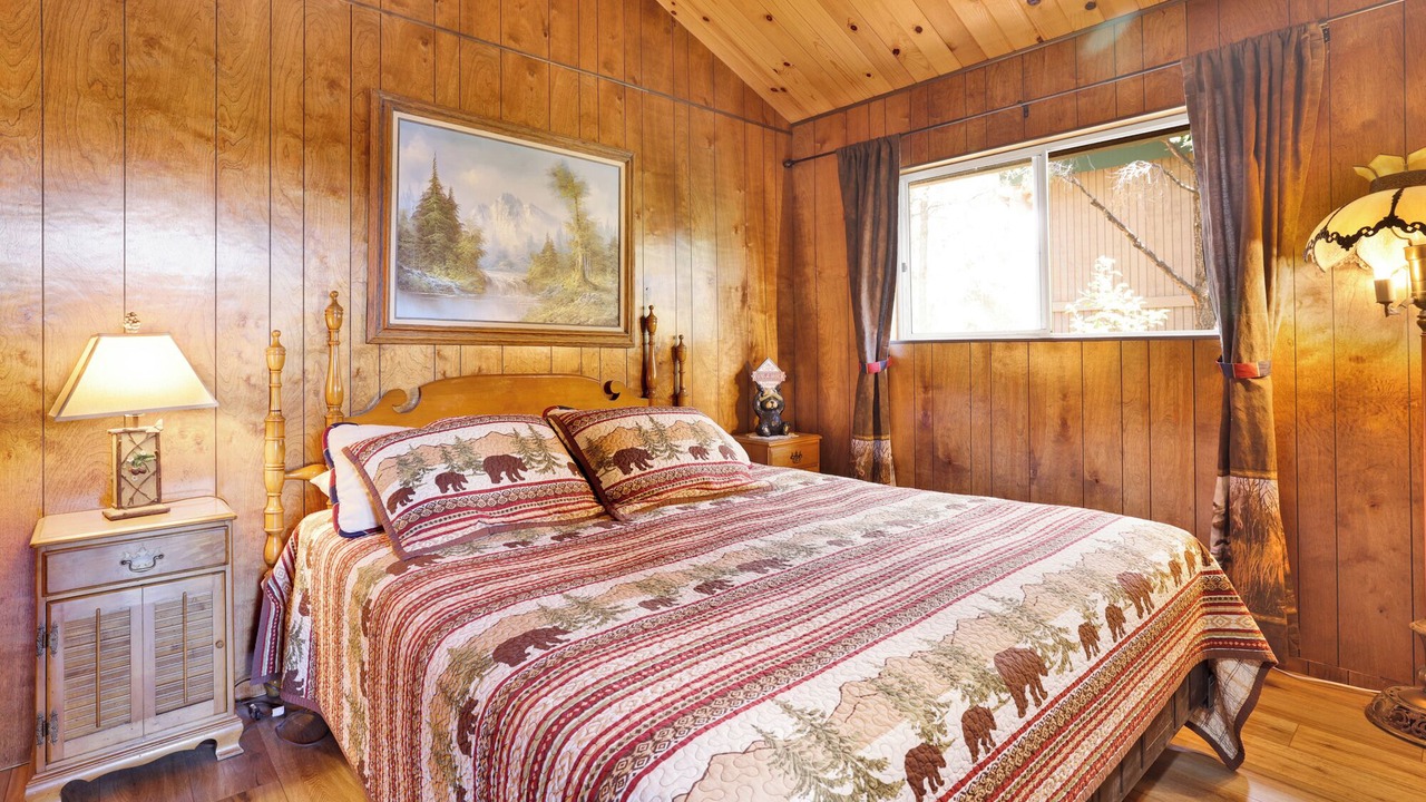 Photo of Bedroom in Big Bear City