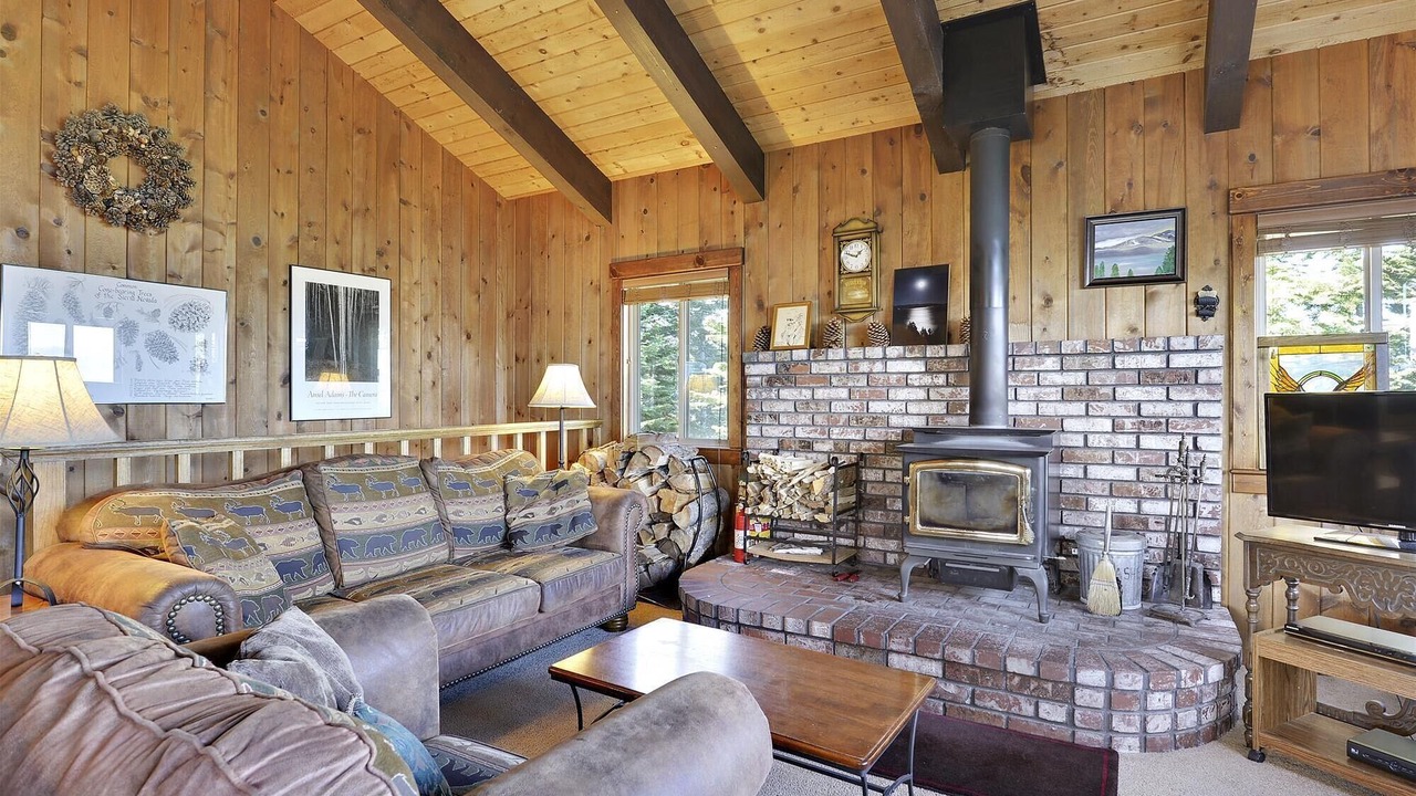 Photo of Bedroom in Meeks Bay