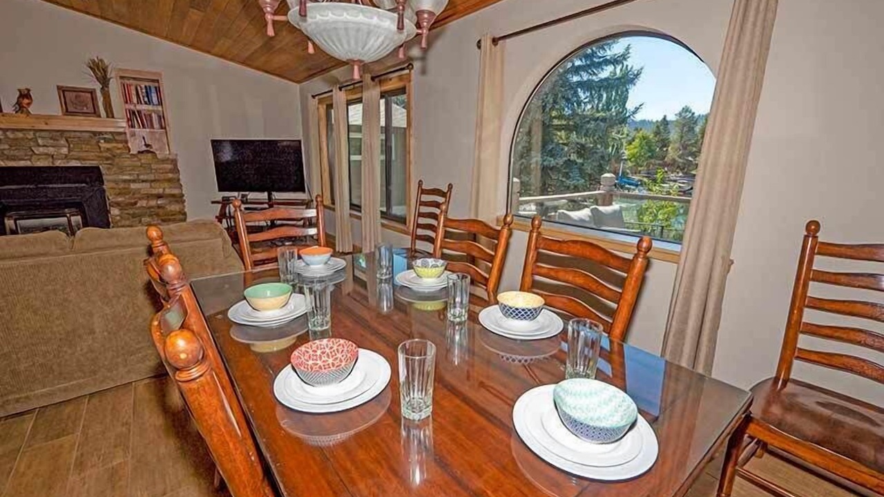 Photo of Livingroom in Tahoe Keys