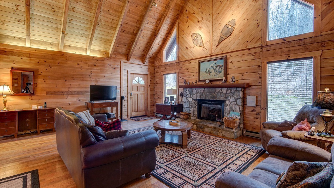 Photo of Livingroom in Boone