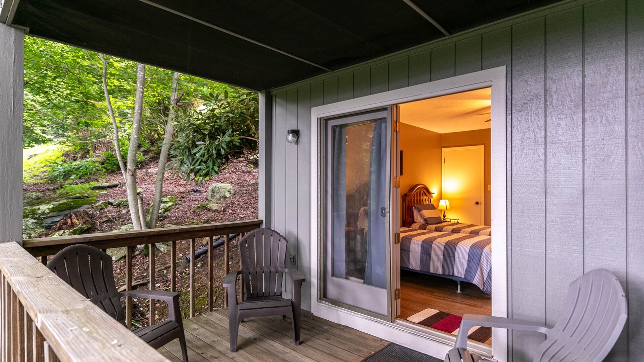 Photo of Patio Balcony in Seven Devils