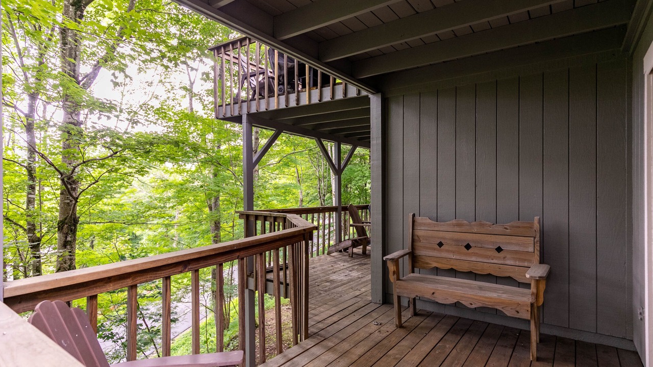 Photo of Patio Balcony in Seven Devils