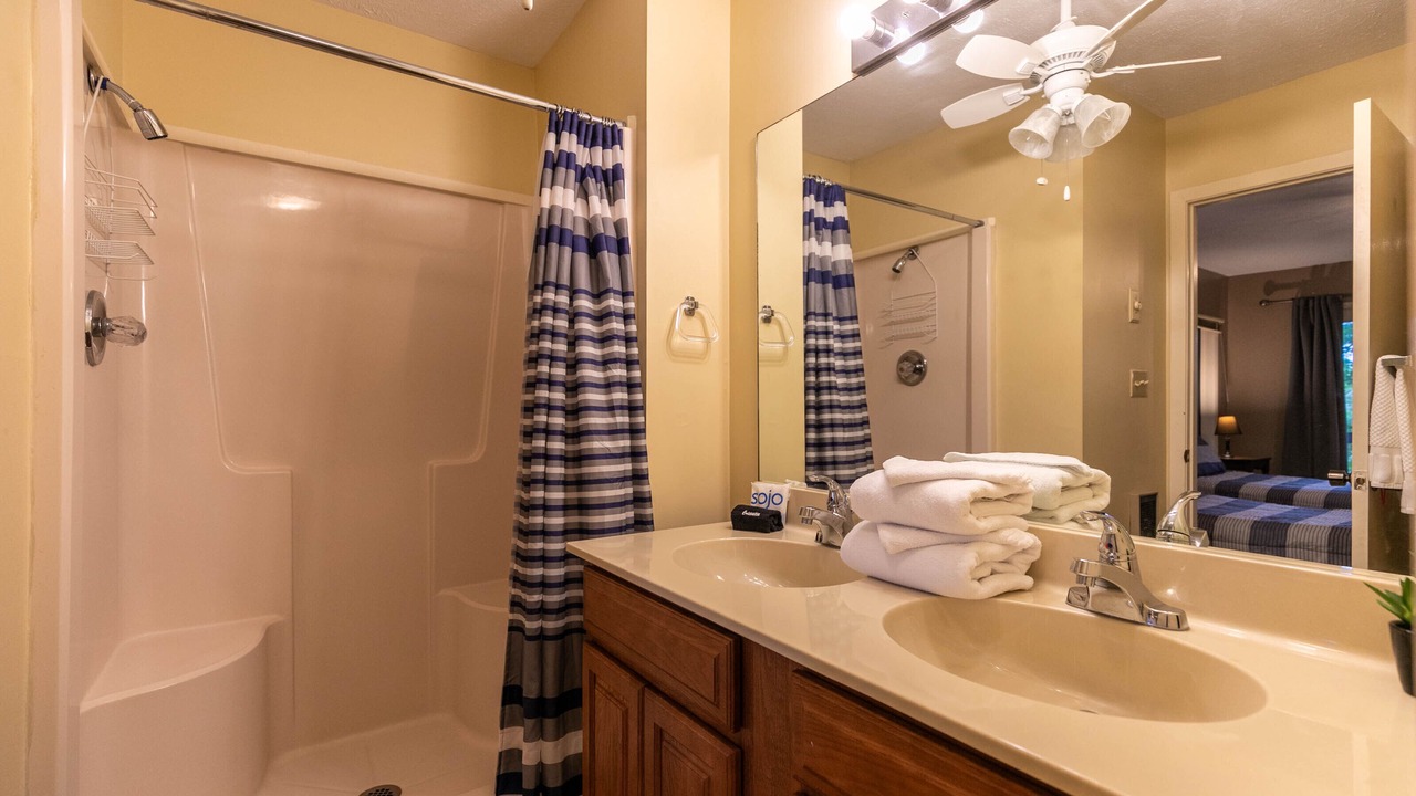 Photo of Bathroom in Seven Devils