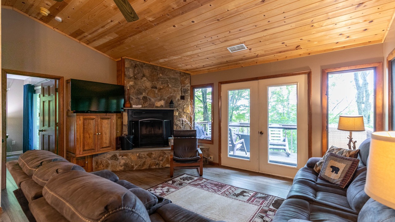 Photo of Livingroom in Seven Devils