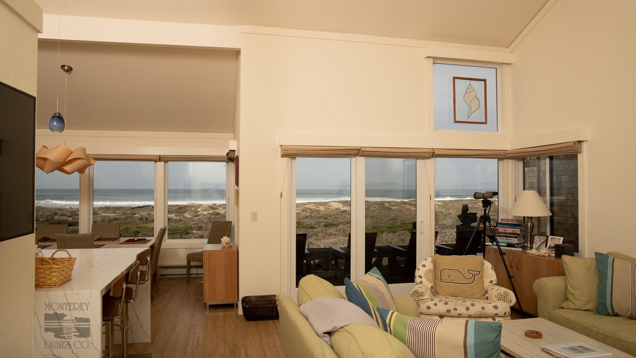 Photo of Livingroom in Castroville