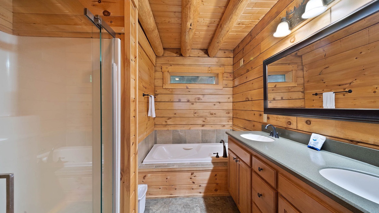 Photo of Bathroom in Seven Devils