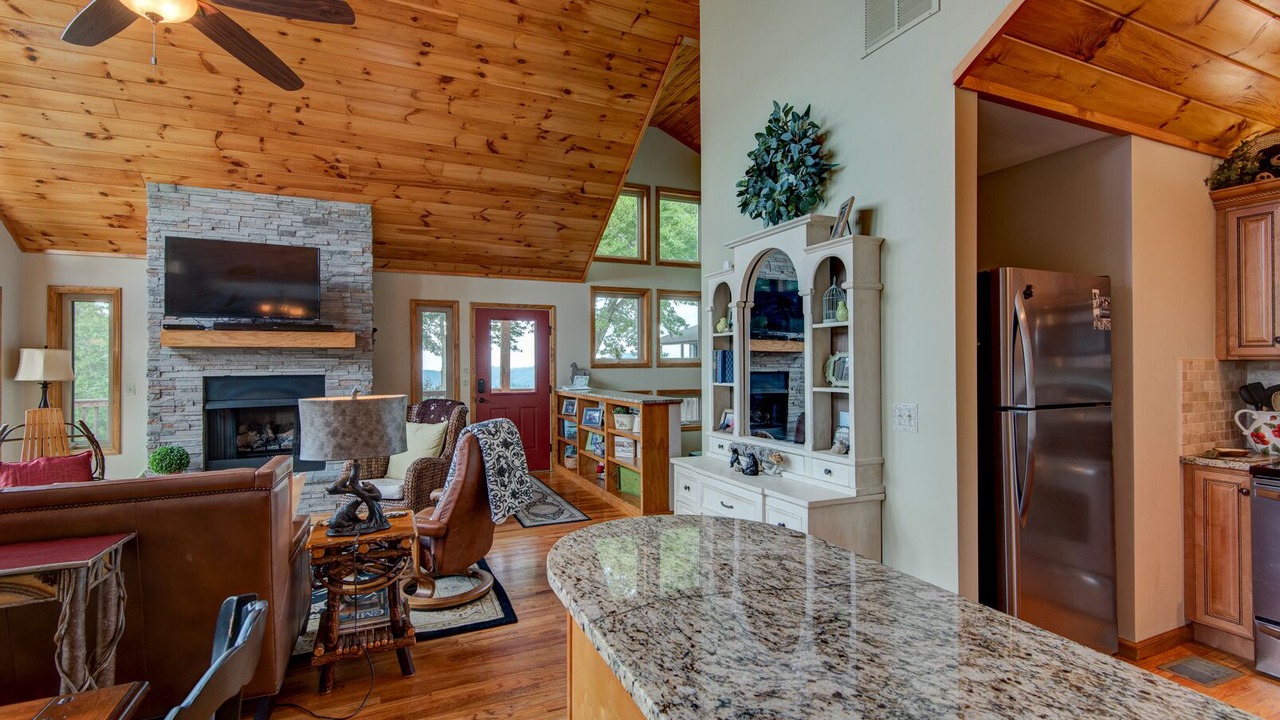 Photo of Livingroom in Boone