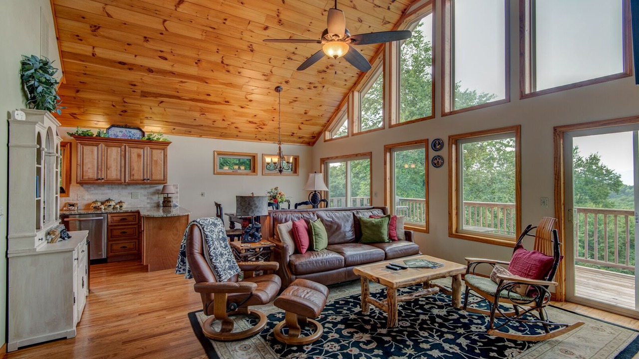 Photo of Livingroom in Boone