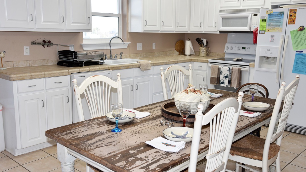Photo of Kitchen in Silver Cay