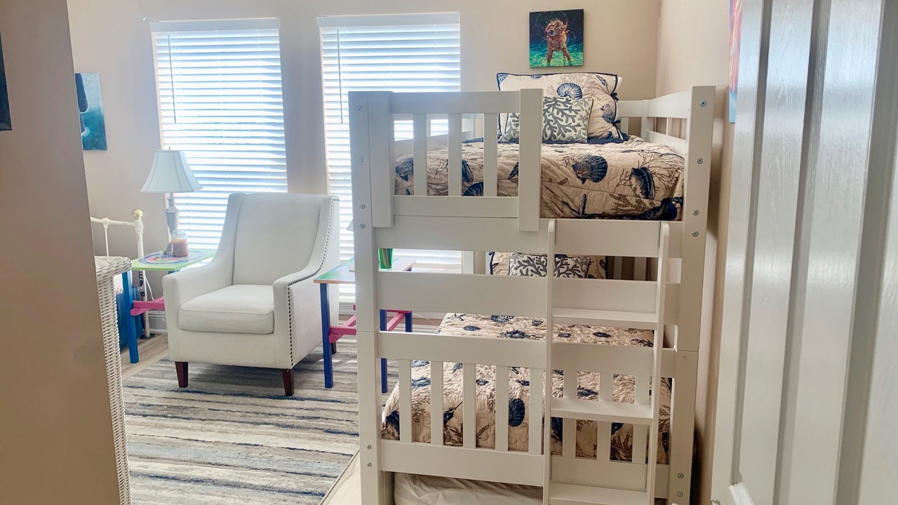 Photo of Bedroom in Silver Cay