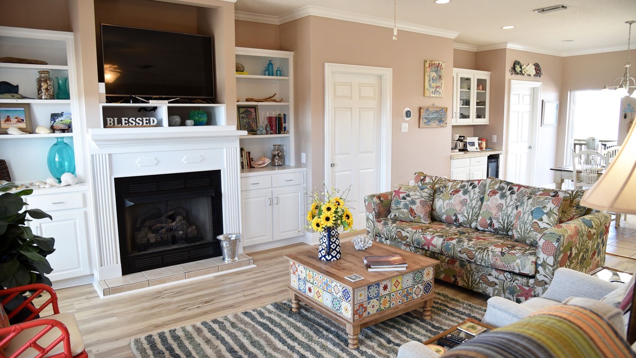 Photo of Livingroom in Silver Cay