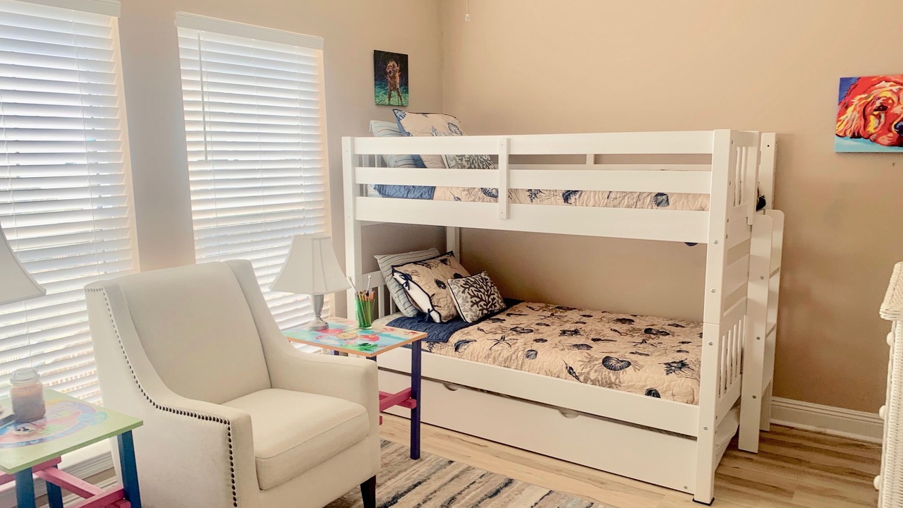 Photo of Bedroom in Silver Cay