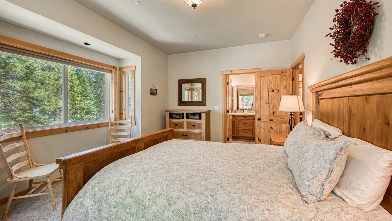 Photo of Bedroom in Homewood