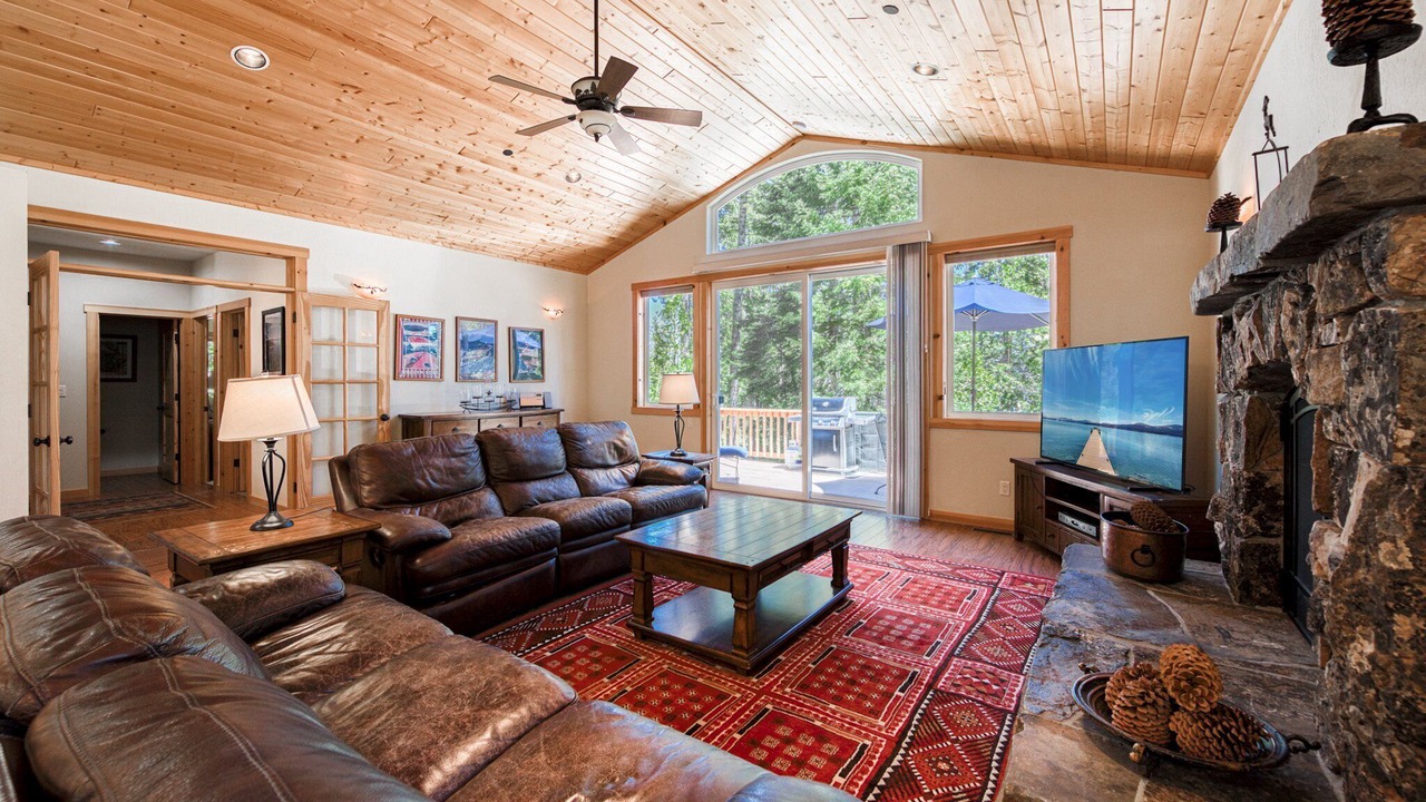 Photo of Livingroom in Homewood