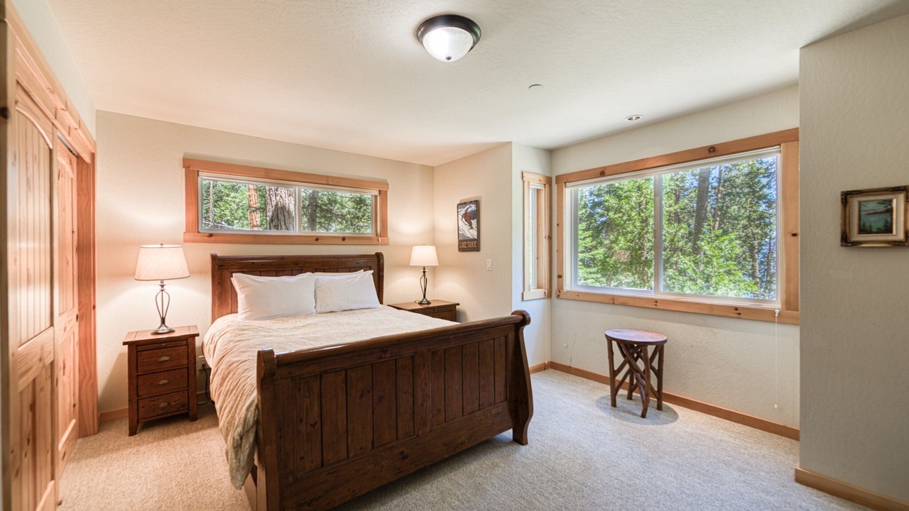 Photo of Bedroom in Homewood