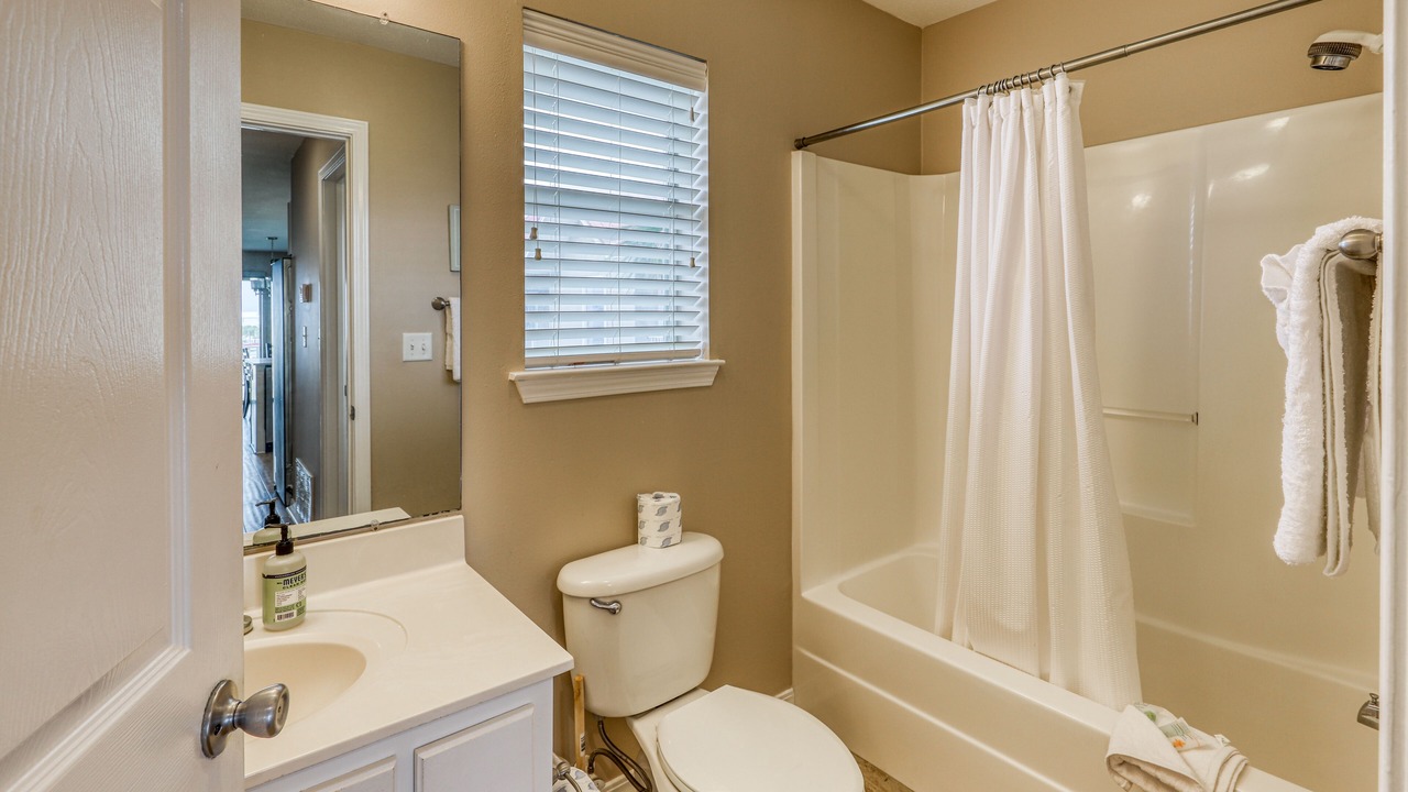 Photo of Bathroom in Navarre Beach