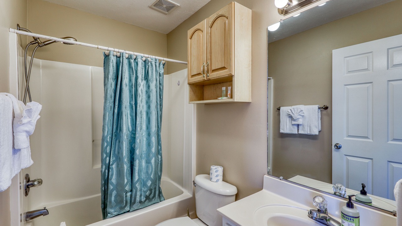 Photo of Bathroom in Navarre Beach
