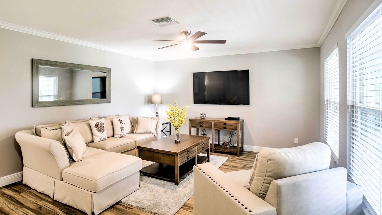 Photo of Bedroom in Naples Park