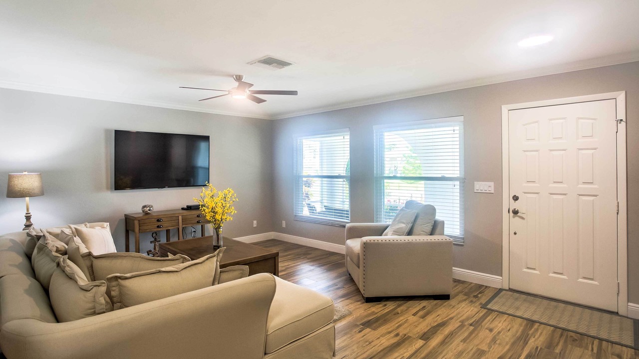 Photo of Livingroom in Naples Park