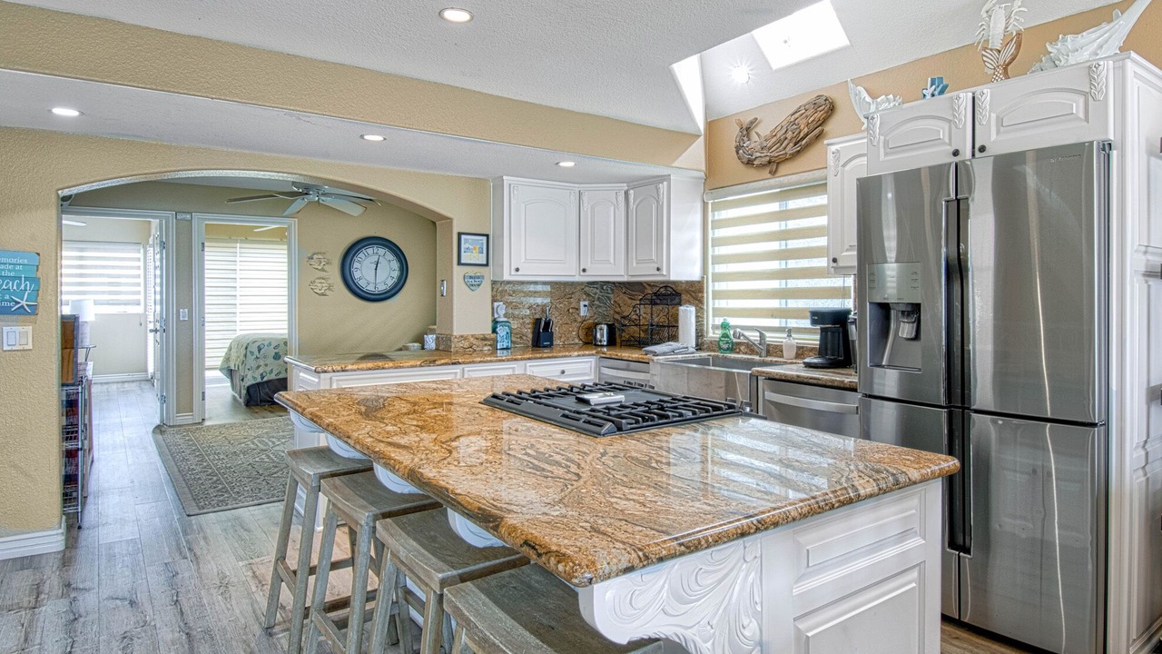 Photo of Kitchen in Balboa Peninsula