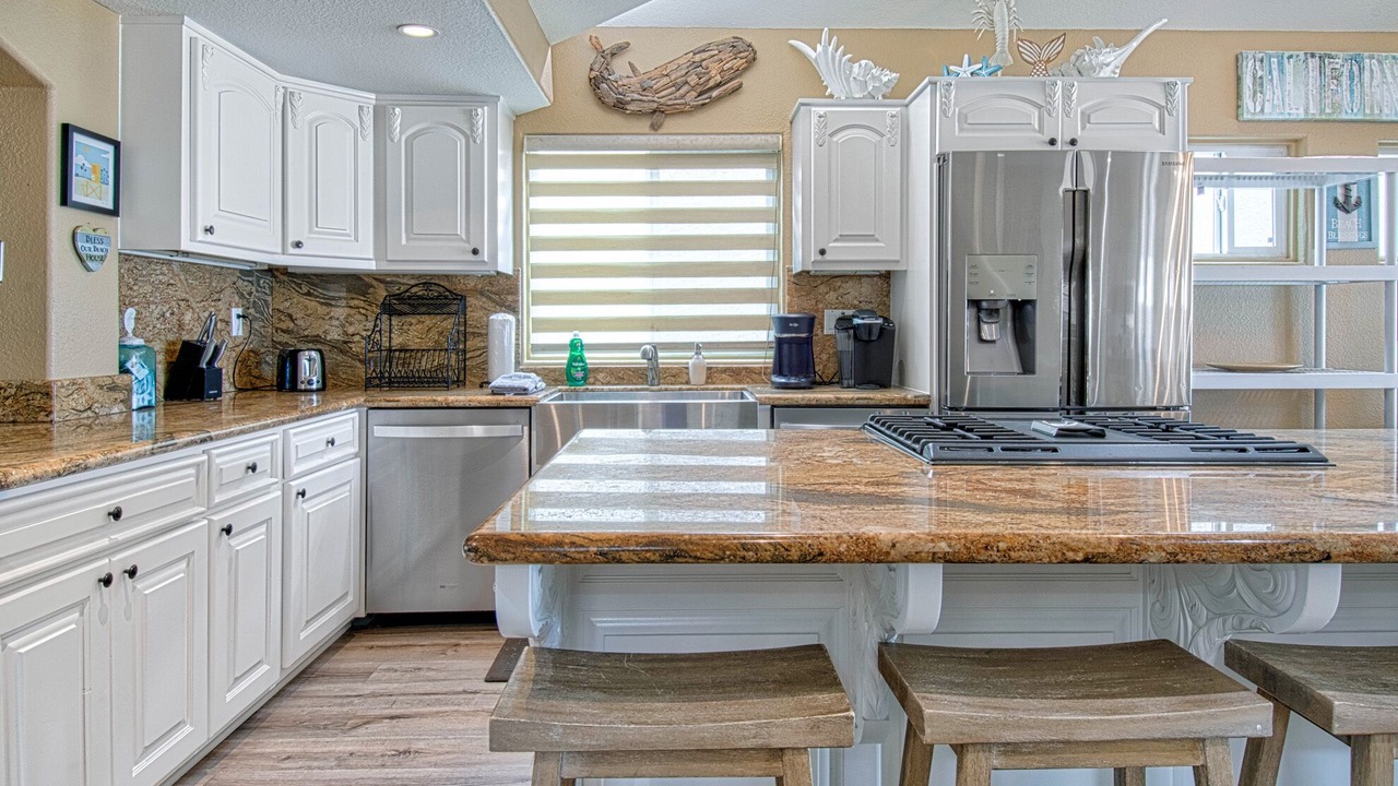 Photo of Kitchen in Balboa Peninsula
