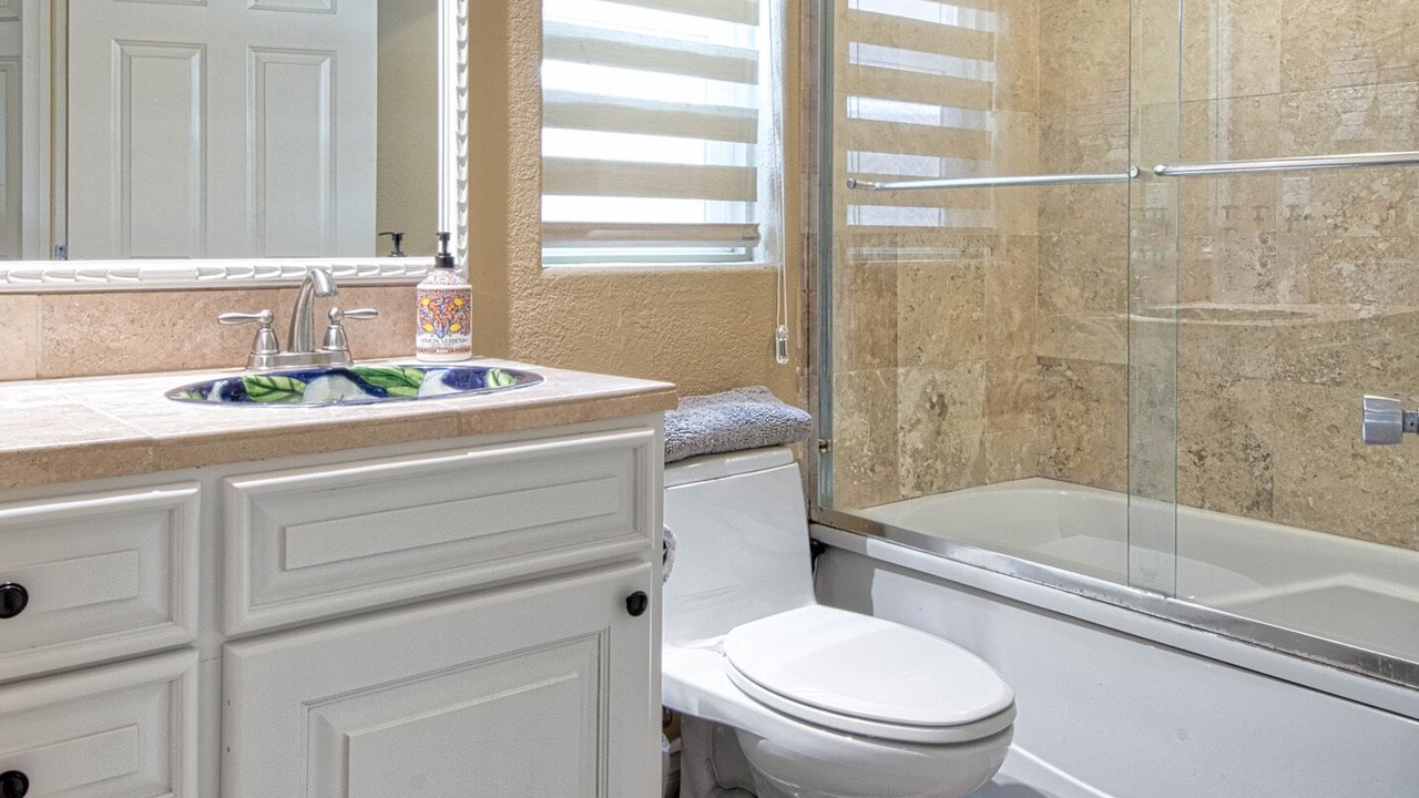 Photo of Bathroom in Balboa Peninsula