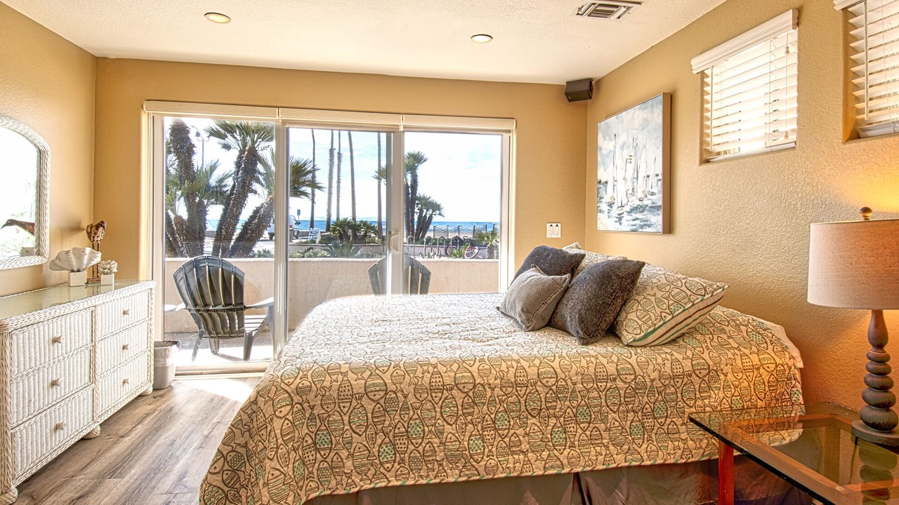 Photo of Bedroom in Balboa Peninsula