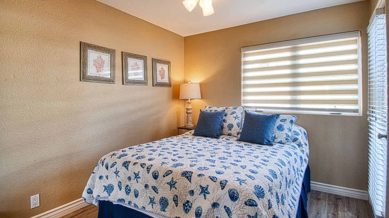 Photo of Bedroom in Balboa Peninsula