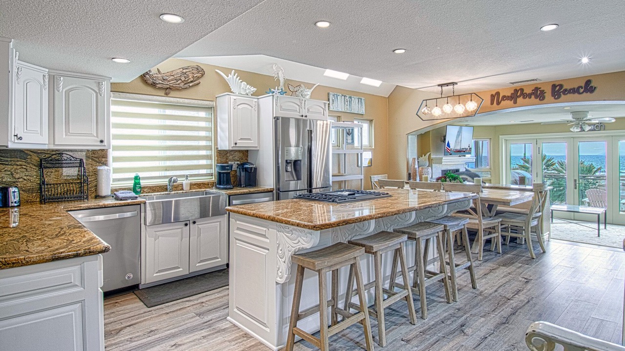 Photo of Kitchen in Balboa Peninsula
