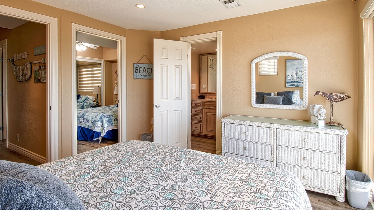 Photo of Bedroom in Balboa Peninsula