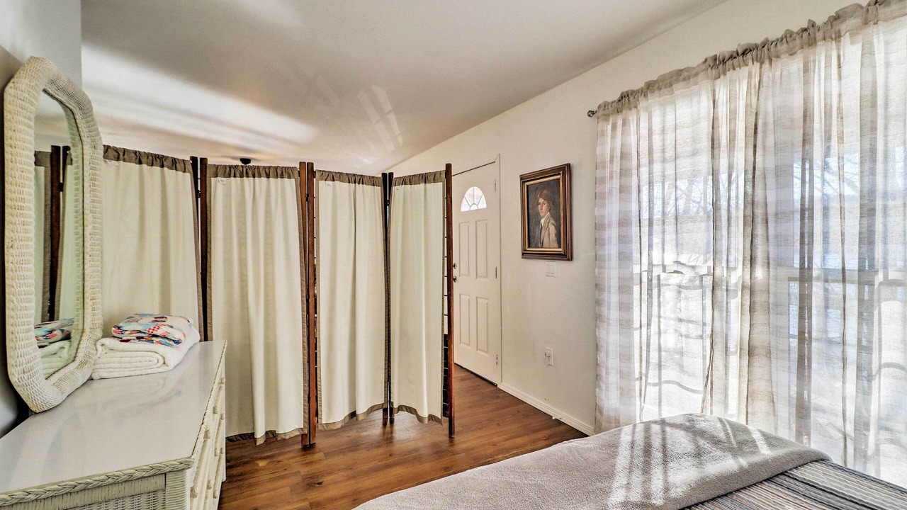 Photo of Bedroom in Delta