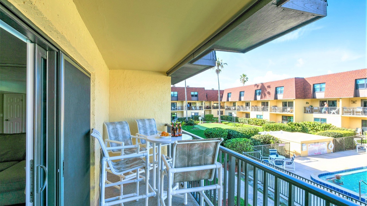 Photo of Patio Balcony in Avon By The Sea