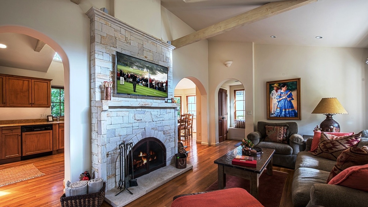 Photo of Livingroom in Northeast Carmel