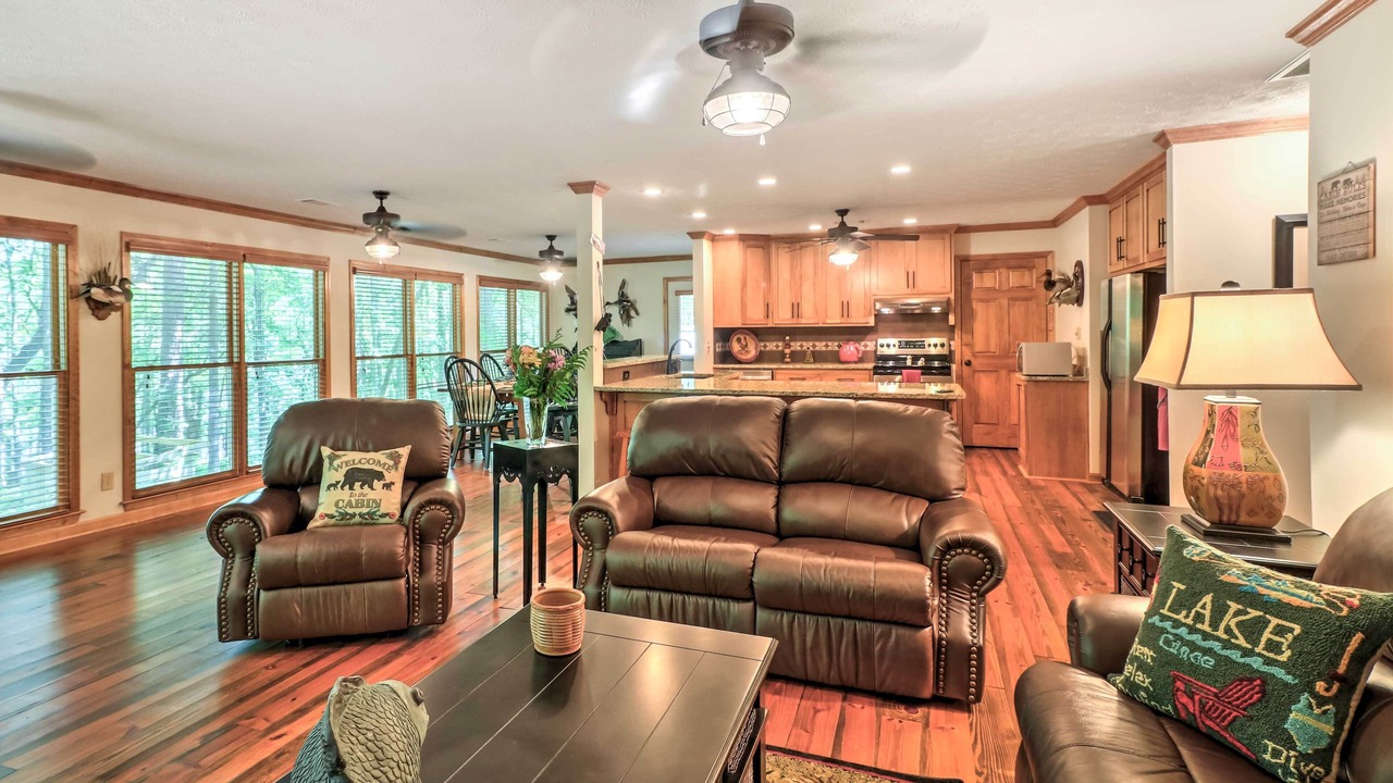 Photo of Livingroom in LaGrange