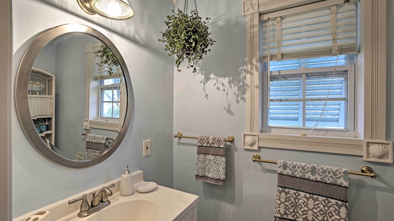 Photo of Bathroom in Shoreline Park