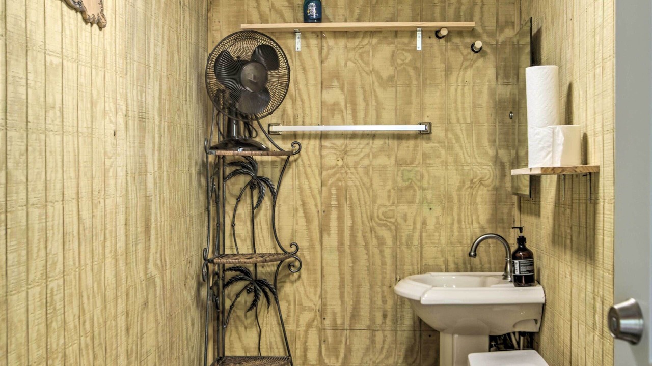 Photo of Bathroom in Shoreline Park