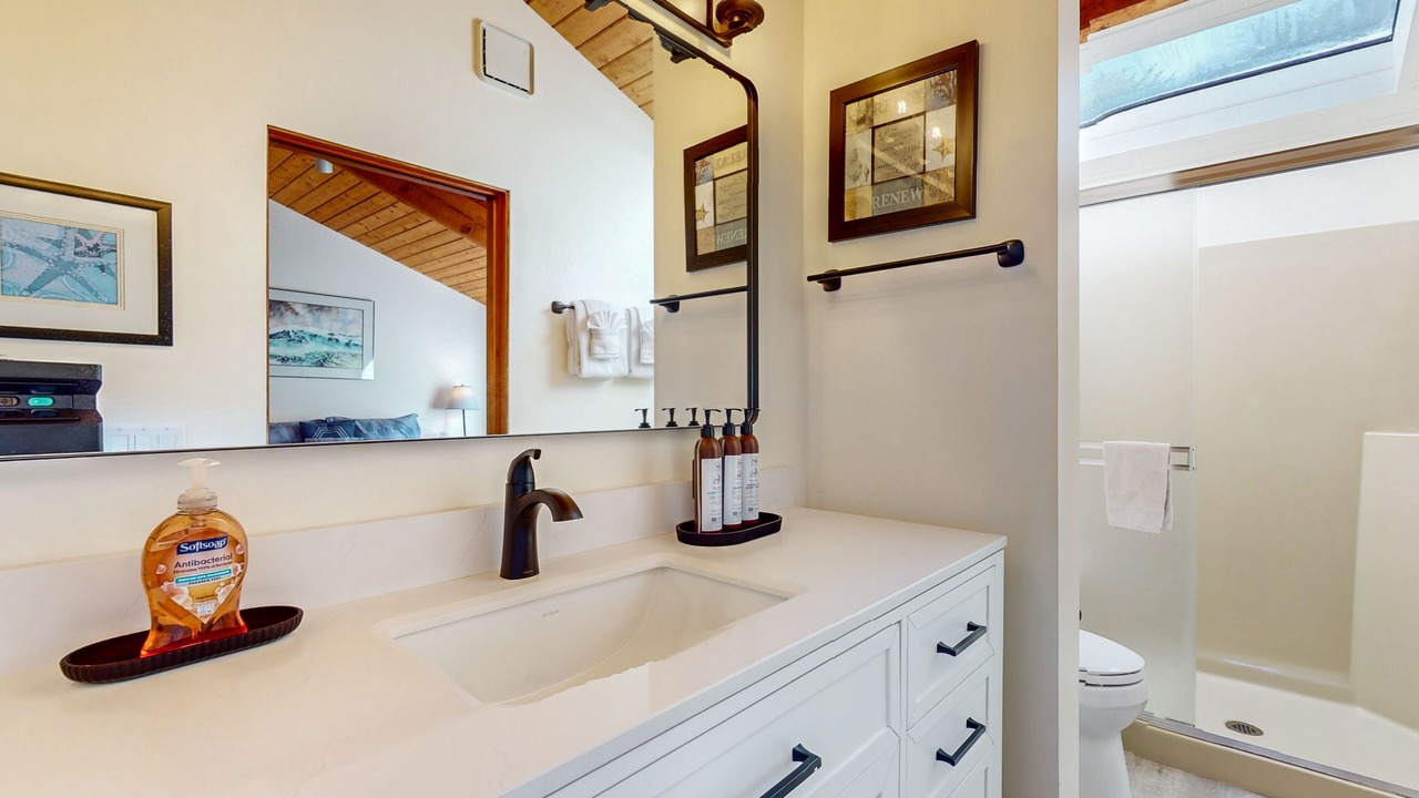 Photo of Bathroom in Sea Ranch