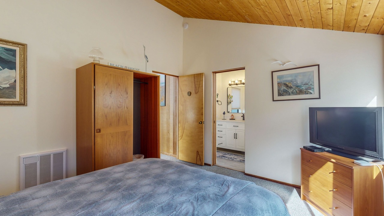 Photo of Bedroom in Sea Ranch