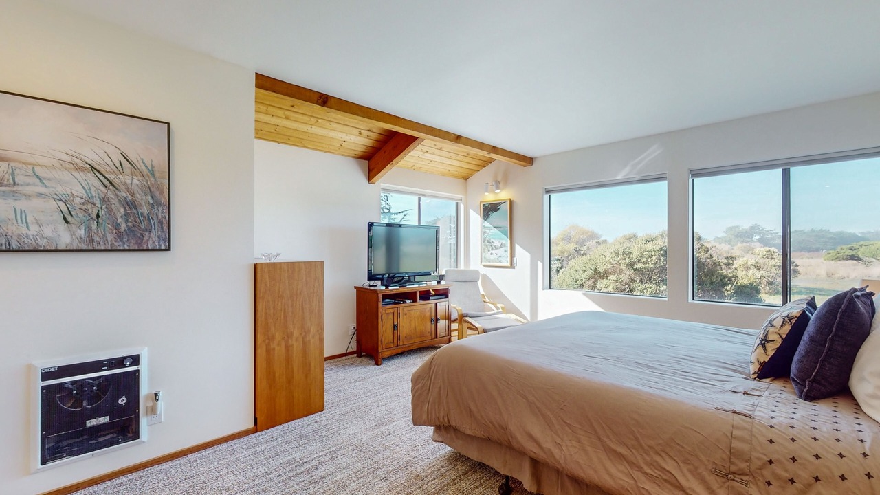 Photo of Bedroom in Sea Ranch