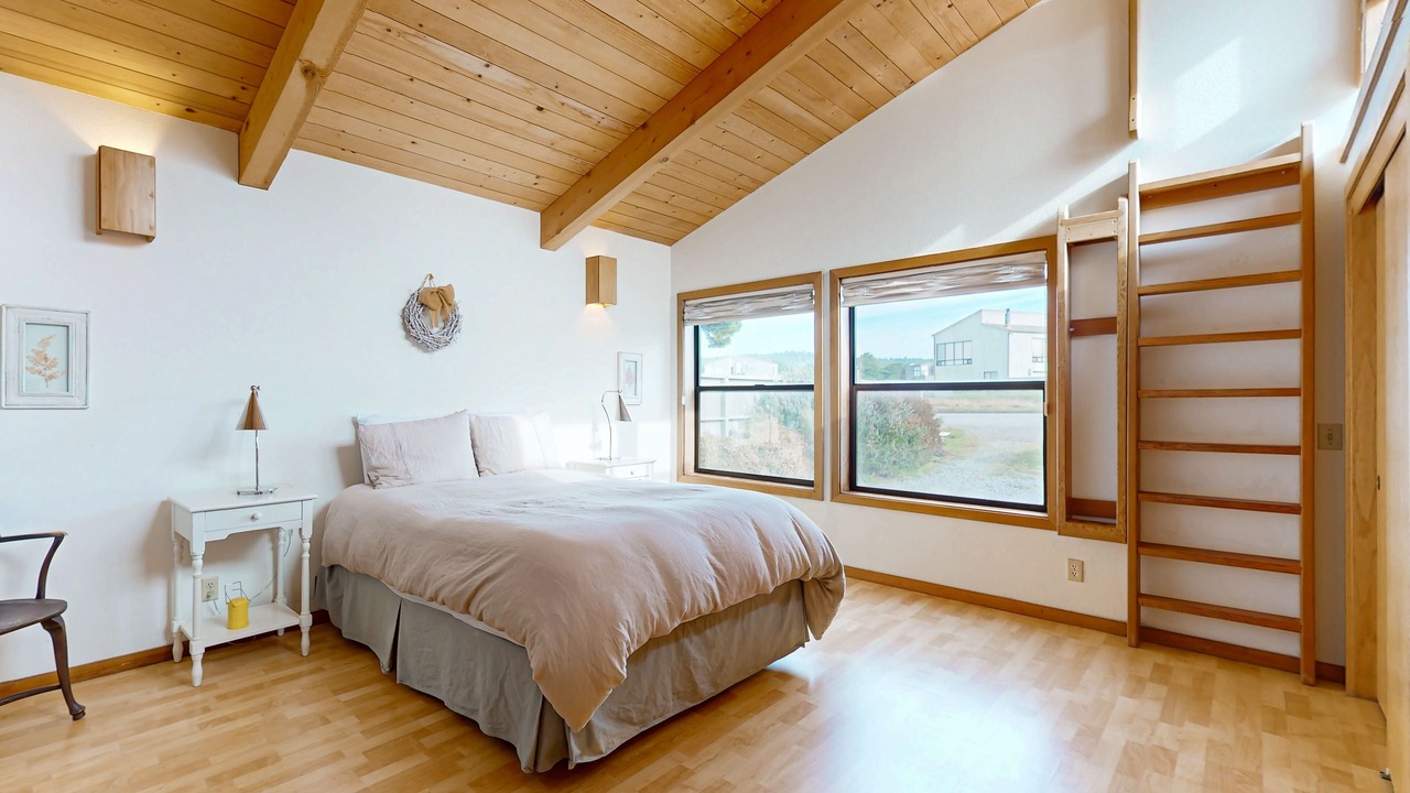 Photo of Bedroom in Sea Ranch