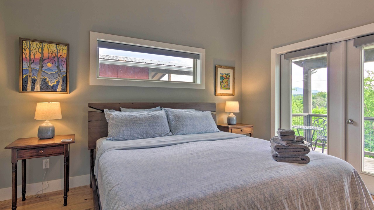 Photo of Bedroom in Asheville