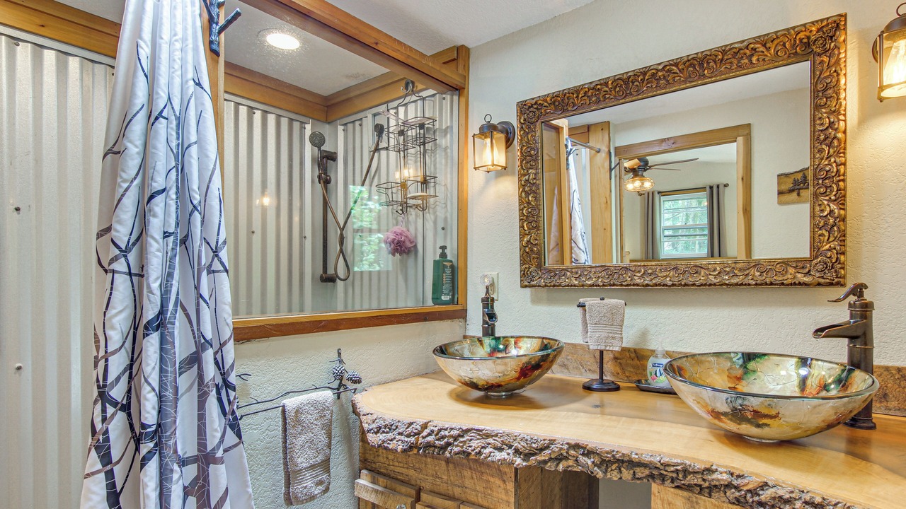 Photo of Bathroom in Skyland