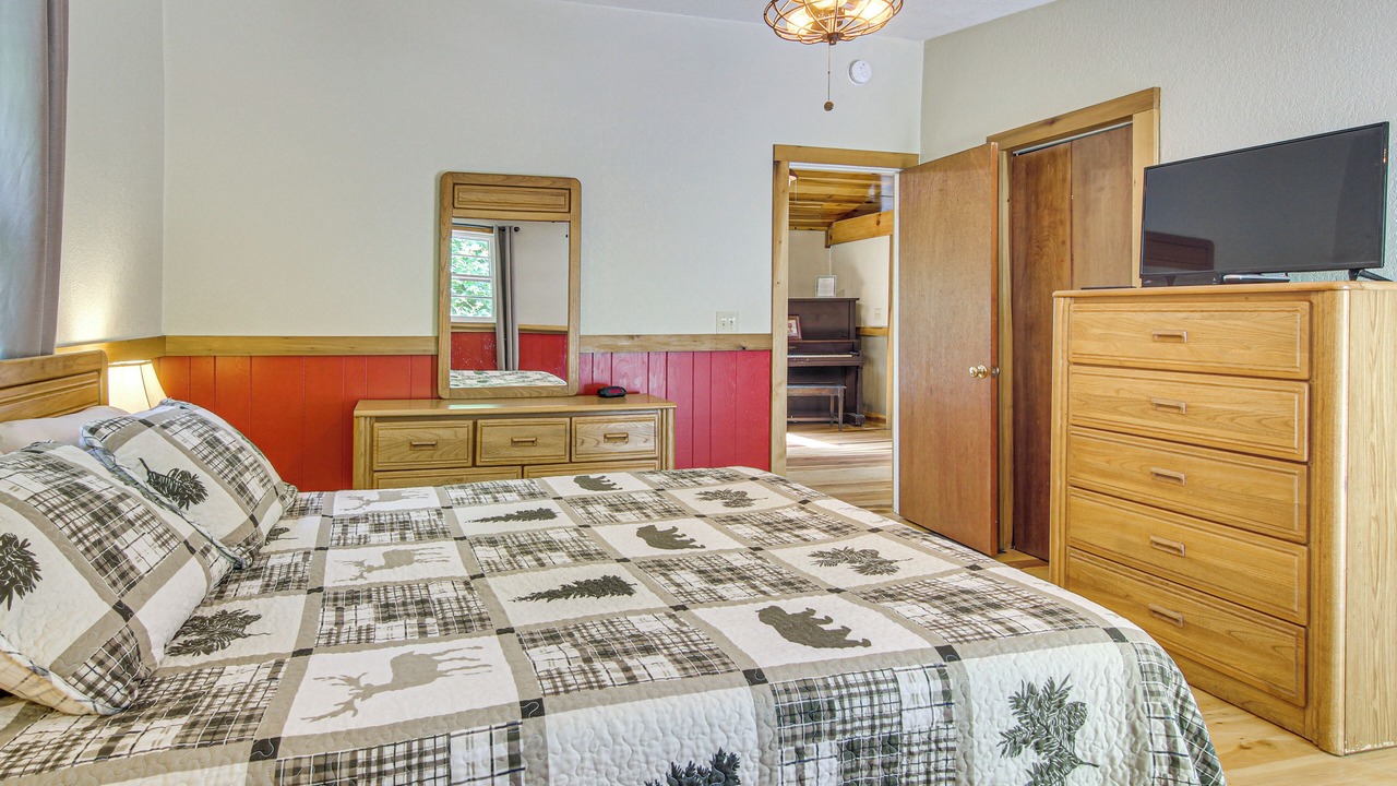 Photo of Bedroom in Skyland