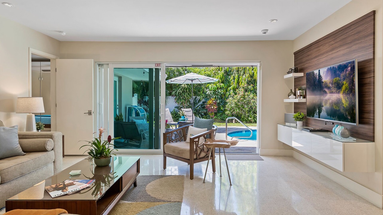 Photo of Livingroom in Imperial Point