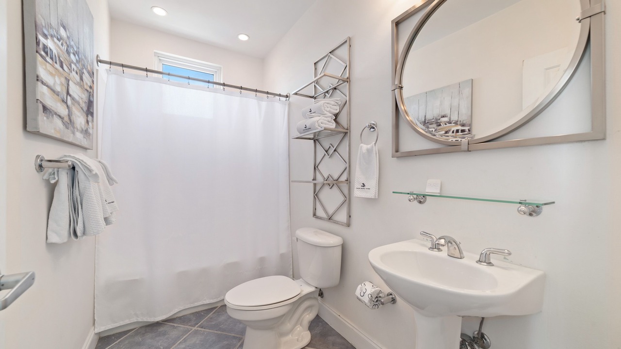 Photo of Bathroom in Ono Island
