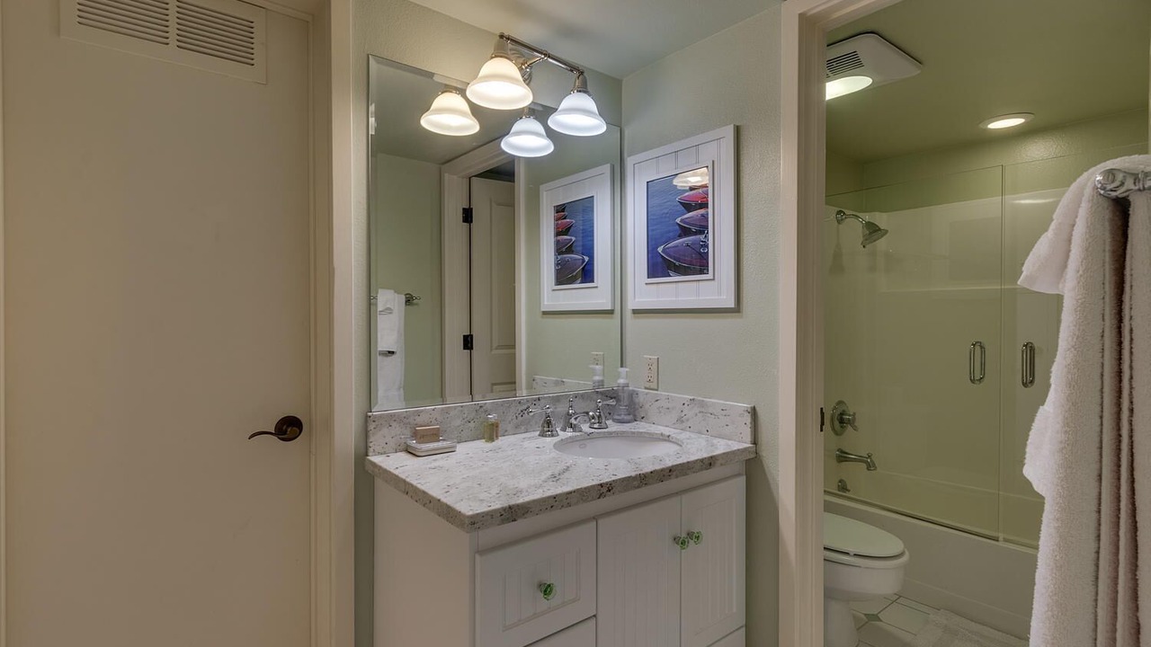 Photo of Bathroom in Lake Forest