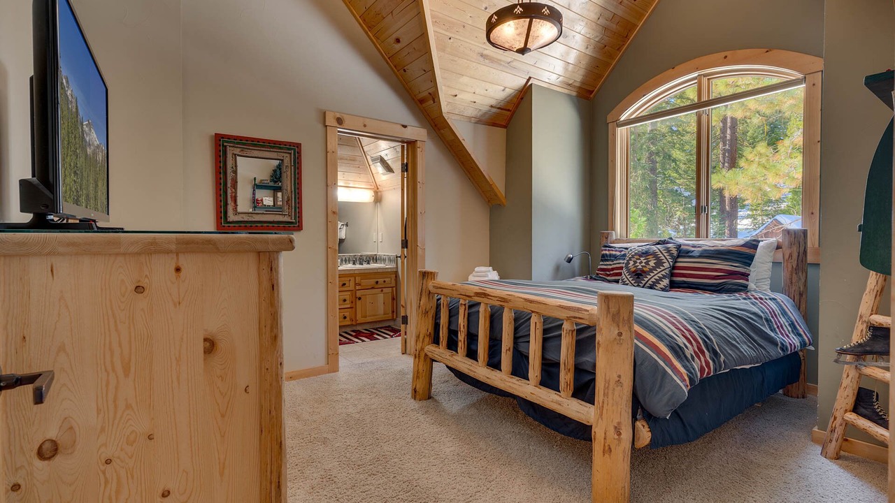 Photo of Bedroom in Tahoma