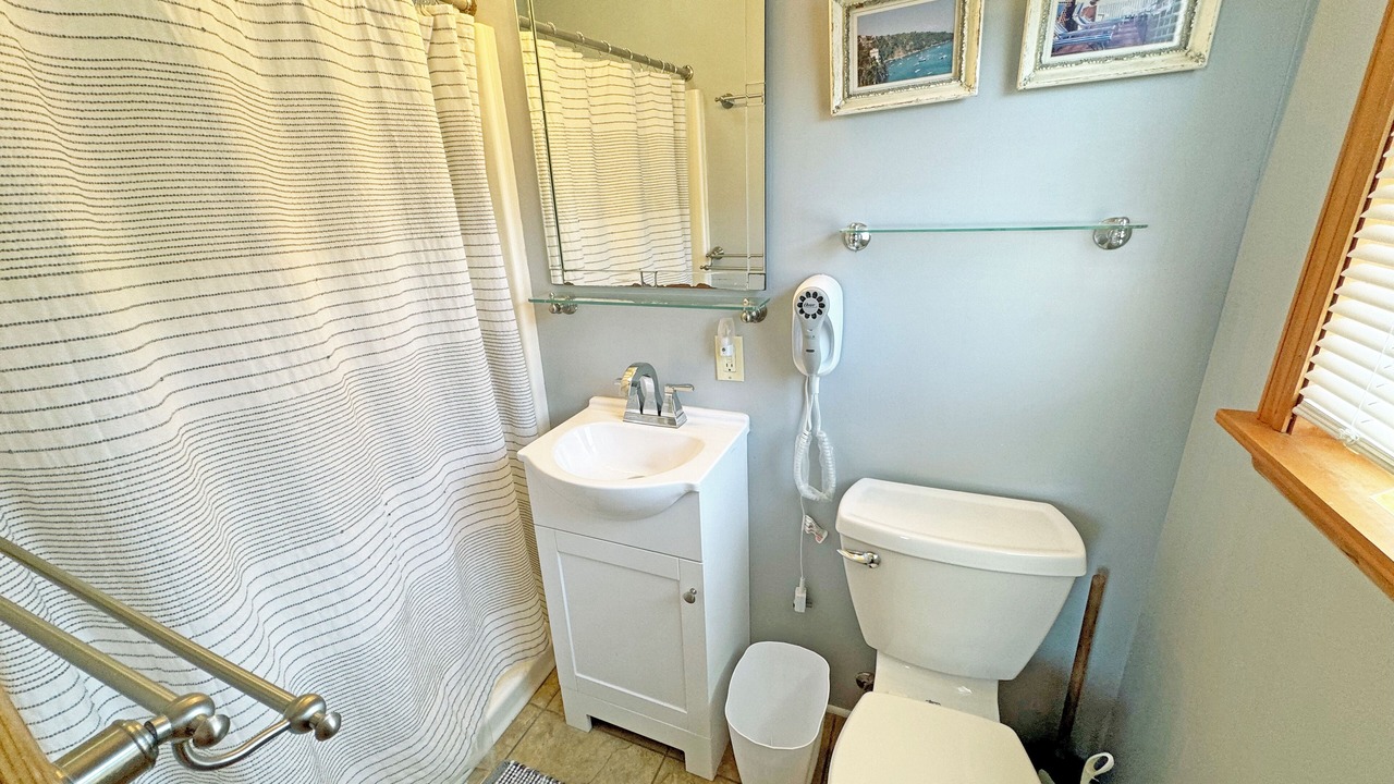 Photo of Bathroom in Colington