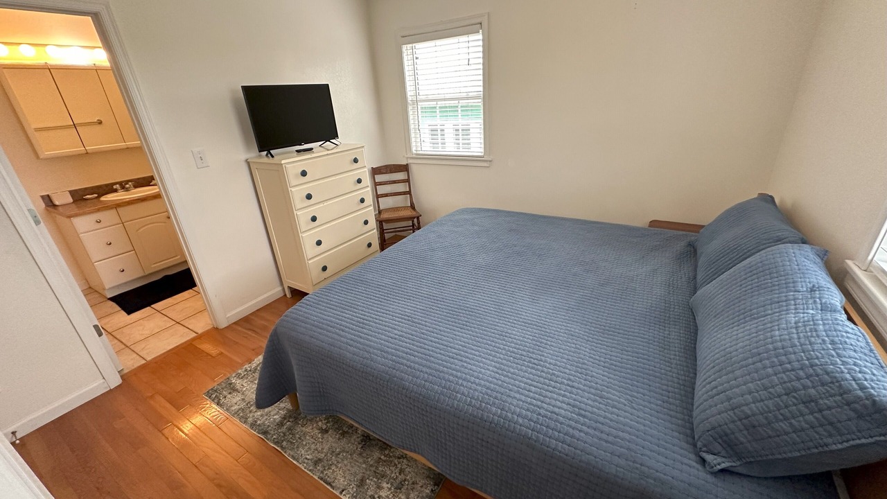 Photo of Bedroom in Colington