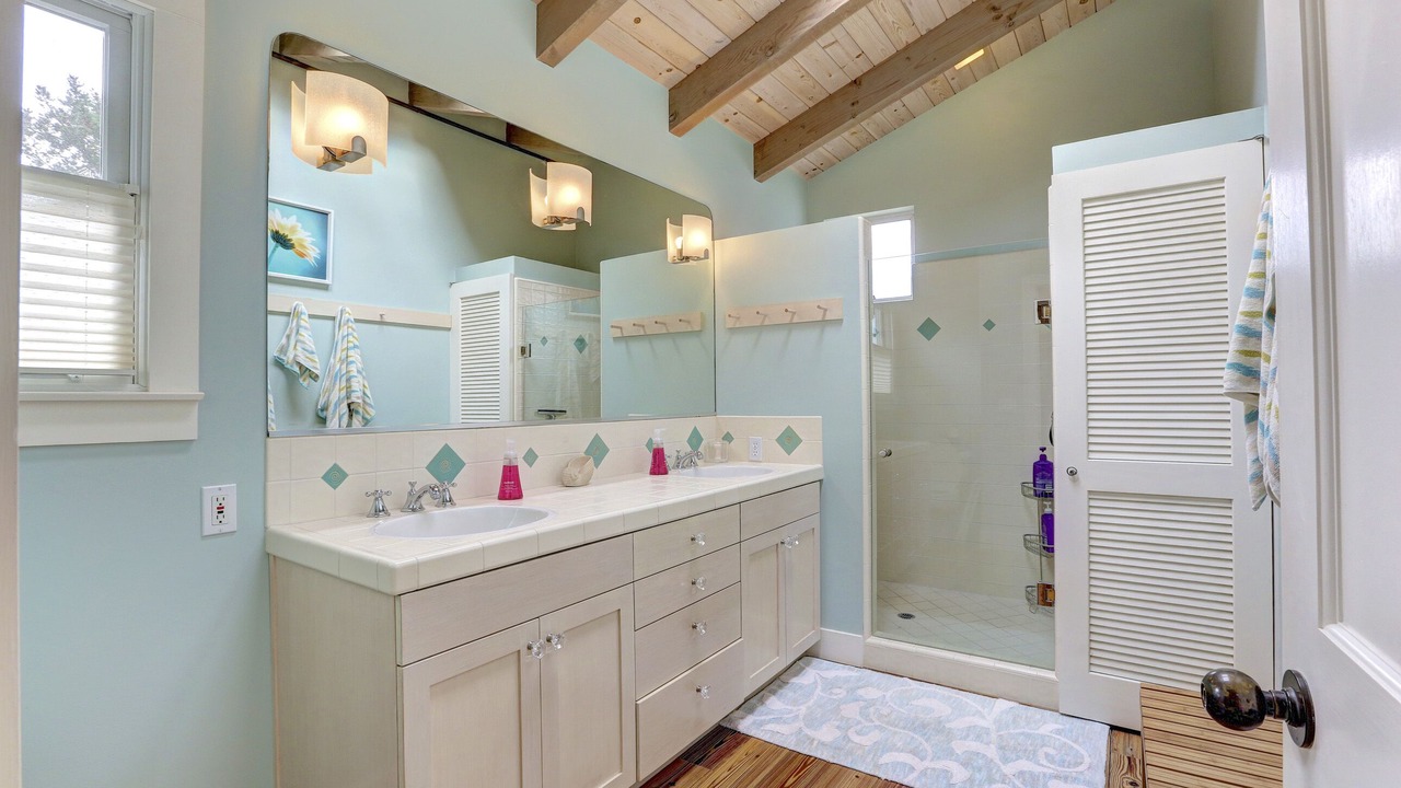 Photo of Bathroom in Stinson Beach